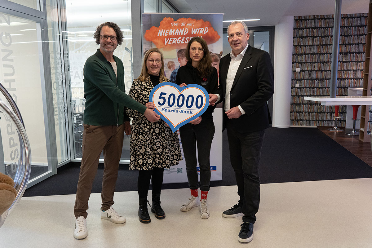 Seit mehr als 30 Jahren ein voller Erfolg: SpardaWeihnachts-Benefizaktion 2024 geht zu Ende